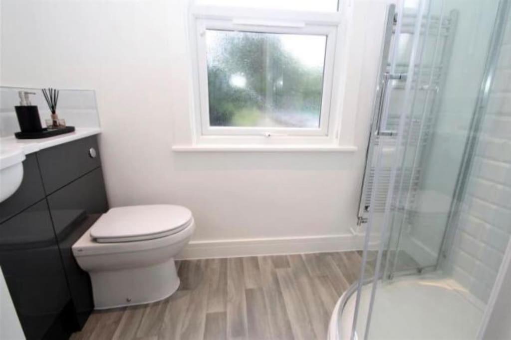 The Villas, Newly Refurbished Modern Home - Free Parking, Prime, Netflix Buckingham Luaran gambar